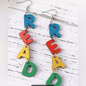 NWT Women’s Pierced Earrings “READ” Dangle Earrings